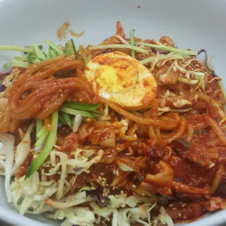 Spicy Chewy Noodles (Jjolmyun)