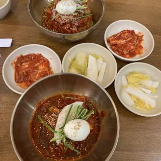 Mixed Spicy Arrowroot Noodle (Bibim Naengmyeon)