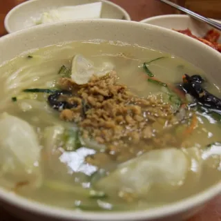 Knife Cut Noodles in a Vegetable Broth (Vegetarian Kalguksu)