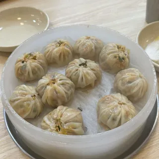 Kimchi pork dumplings