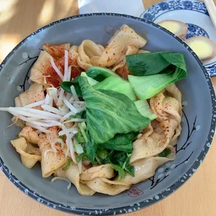Spicy Spicy Hot Oil Hand-Pulled Noodles (No Meat)