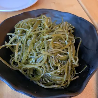 Seaweed with Mashed Garlic