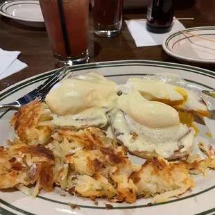 Eggs Benedict and cheesy hash browns