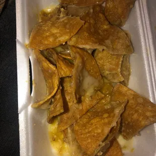 "chile verde nachos"