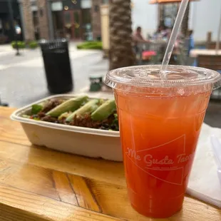 Strawberry lemonade