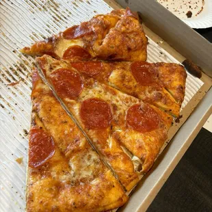 Pepperoni pizza