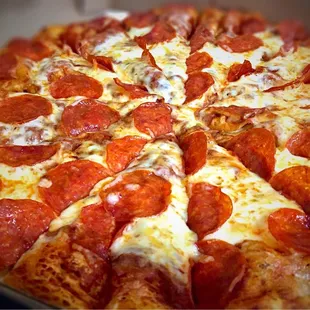 Large pepperoni, made to perfection !