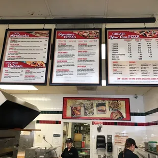 So nice. Greeted when coming in. Gluten free pizza. Haven't got it yet. So far the micest people