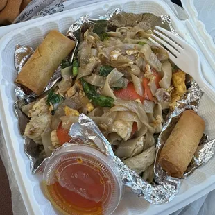 Pad see ew lunch special