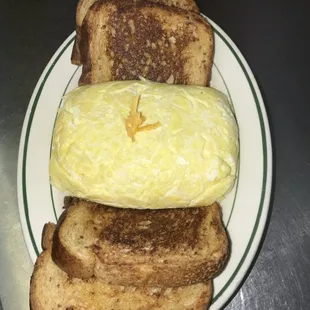 Omelette with whole wheat toast