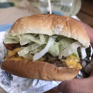 BBQ bacon cheeseburger