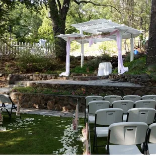 Oaks Courtyard Ceremony