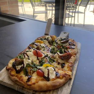 Burrata Caprese Pinsa