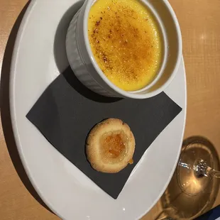 Grapefruit crème brûlée
