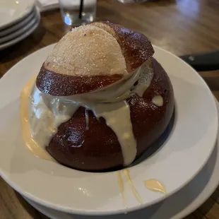 Pretzel bread beer cheese bowl.