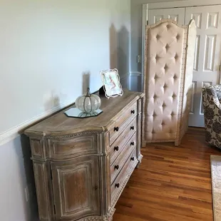 Upstairs Bridal Suite