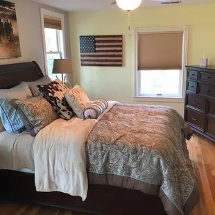 War Admiral Room for Groom