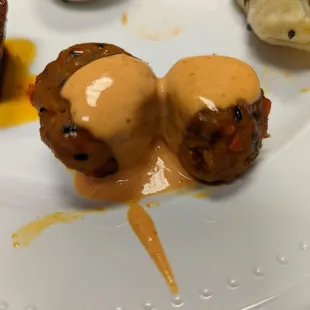 Honey Sriracha Chicken Meatballs with Aioli