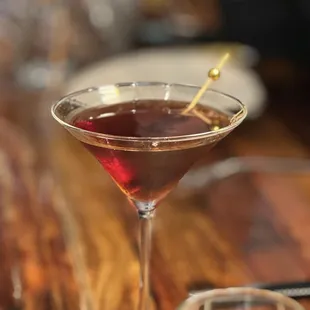 Black tie Manhattan - 101 bourbon / mezcal / averna / vermouth rouge / bitters