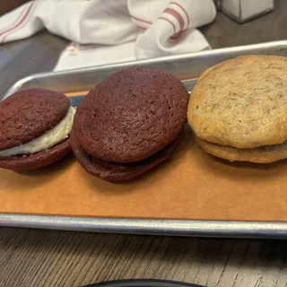 Single Homemade Whoopie Pie