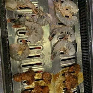 Last course - shrimp + baby octopus (there were many in between, but we were too engrossed in eating and did not take the time to take pix)