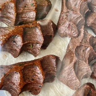 Raw meat bites ( çi köfte )