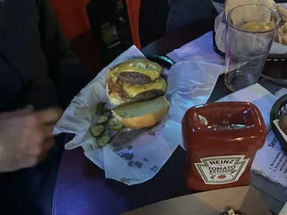 Pete's Garage Bar