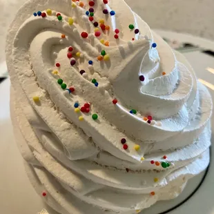 The Merengue (egg whites and sugar).