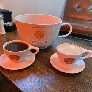 Black coffee &amp; Cafe Con Leche