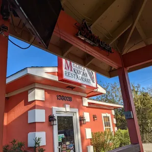 Front with outdoor seating