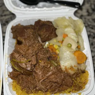 Braised pork and stewed beef with mixed vegetables