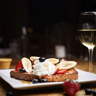 Waffles &amp; Fruits