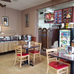 Restaurant seating and buffet area