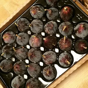 Fresh figs!