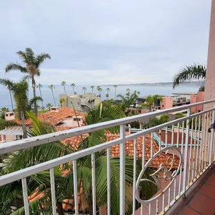 balcony overlooking the ocean