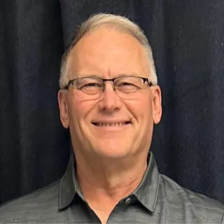 Tom R.