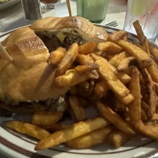 Torta de asada con papas fritas