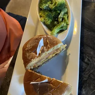 Wagyu burger with broccoli