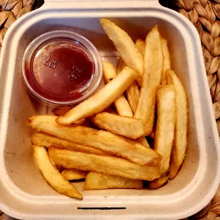 Free small side of French Fries with any entrée purchase via Check-in. Stay tasty and crispy - 30mins later when I got home, yay!