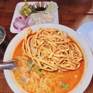 Mhoo Tom Yum