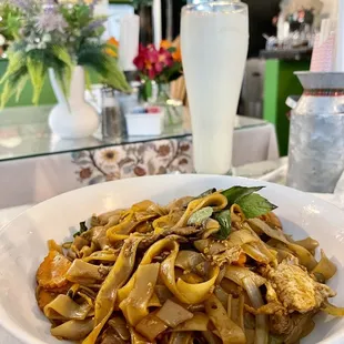 food, noodle dish, noodles, ramen and noodles, ramen, noodle soup