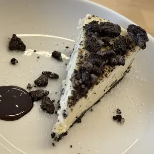Cookies and cream cheesecake