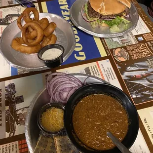 Chili, Meers Cheeseburger, Onion Rings