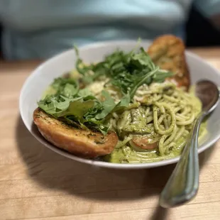 Mushroom pesto pasta