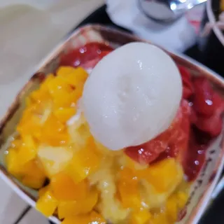 Mangoberry Milk Shaved Ice