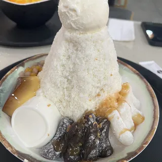 Pudding & Q Mochi Milk Shaved Ice