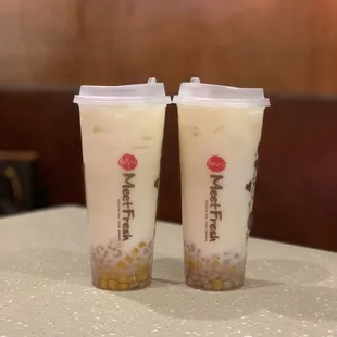 Jasmine Green Milk Tea with taro balls / ig: @joyyeats