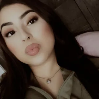 Yvette C.