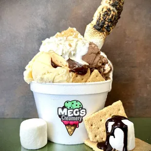 S'more's Featured Sundae (Avail. for the month of Sept'23).