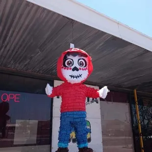 Miguel piñata